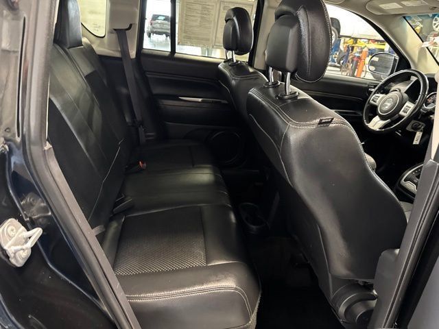 Used 2016 Jeep Compass Latitude w/ Sun/Sound Group AWD/4WD image 13