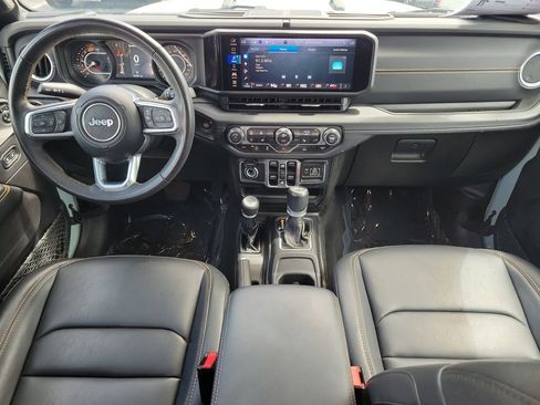 Used 2024 Jeep Wrangler Unlimited Sahara AWD/4WD image 13