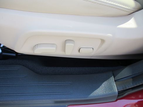 Used 2017 Subaru Outback 2.5i Limited image 17