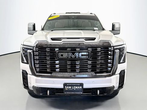Used 2024 GMC Sierra 2500 Denali Ultimate AWD/4WD image 2