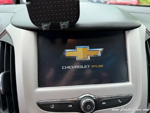 Used 2017 Chevrolet Cruze LS FWD image 24