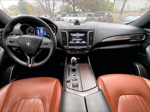 Used 2017 Maserati Levante S image 15