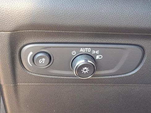 Used 2023 Buick Envision Essence w/ Sport Touring Package image 15