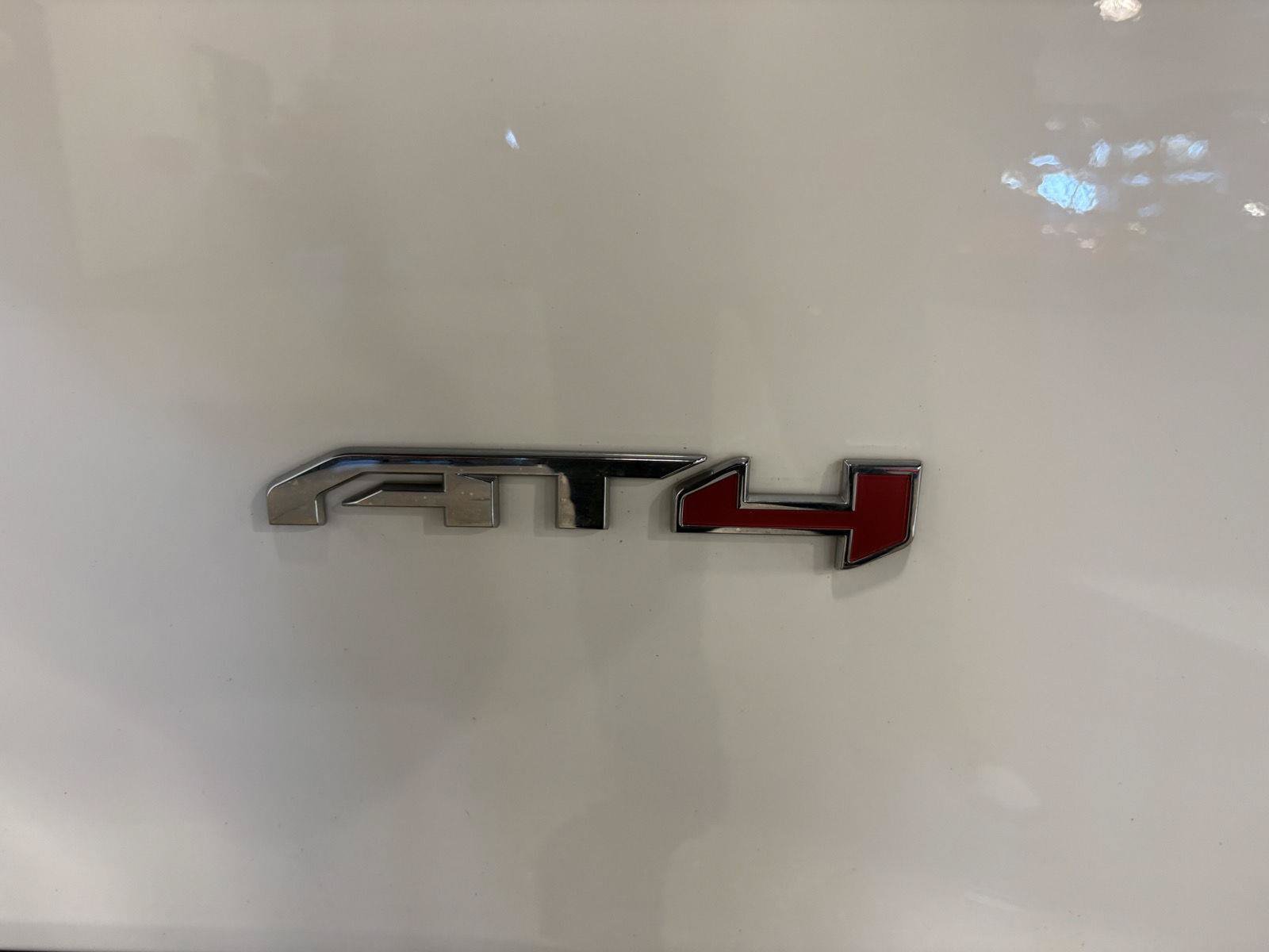 Used 2023 GMC Acadia AT4 w/ Technology Package AWD/4WD image 11