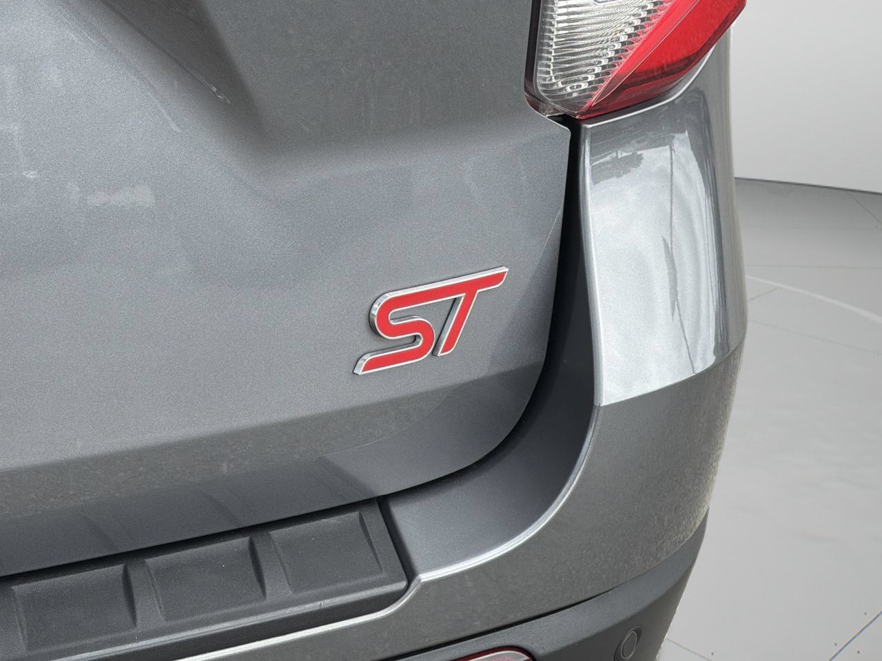 Certified 2022 Ford Explorer ST w/ Equipment Group 401A AWD/4WD image 10