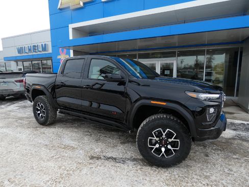 New 2026 GMC Canyon AT4X w/ LPO, Black Badging Package image 1