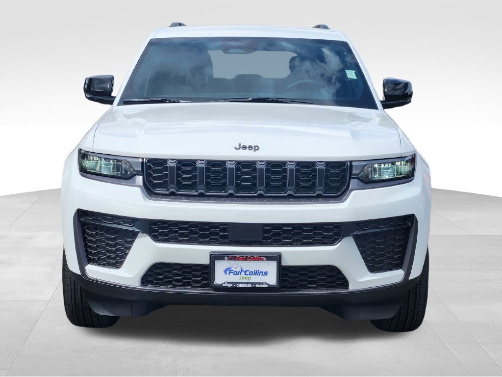 New 2026 Jeep Grand Cherokee Altitude AWD/4WD image 2