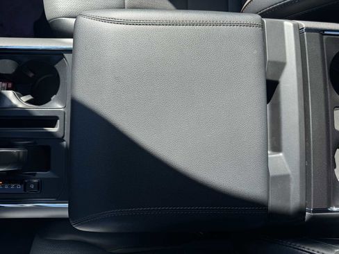 Used 2024 Ford F150 Lightning Lariat image 35