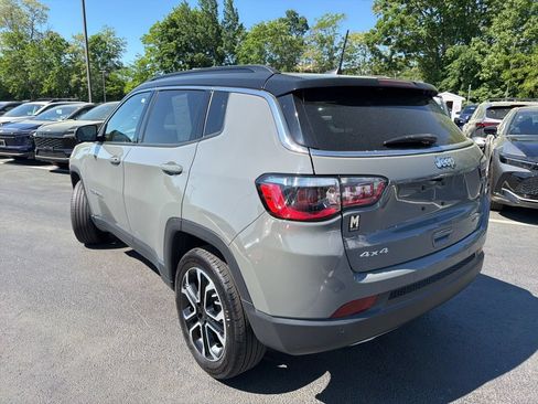 Used 2023 Jeep Compass Limited AWD/4WD image 8