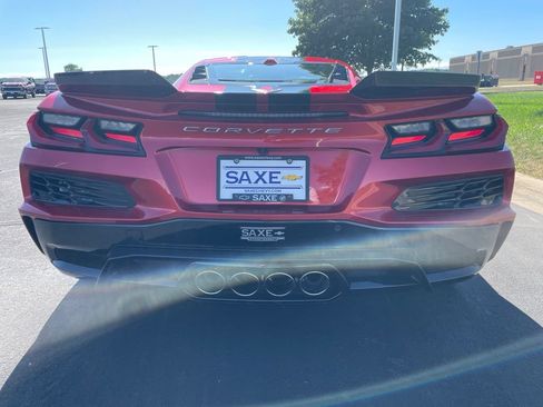 Used 2025 Chevrolet Corvette Z06 w/ Chrome Exterior Badge Package RWD image 4