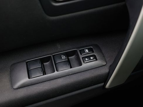 Used 2010 Nissan Rogue SL w/ Premium Pkg image 39