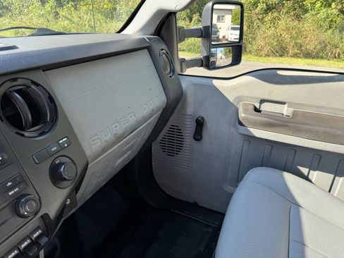 Used 2015 Ford F350 XL w/ Trailer Tow Package image 6