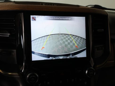 Used 2022 RAM 1500 Limited w/ Body Color Bumper Group AWD/4WD image 6
