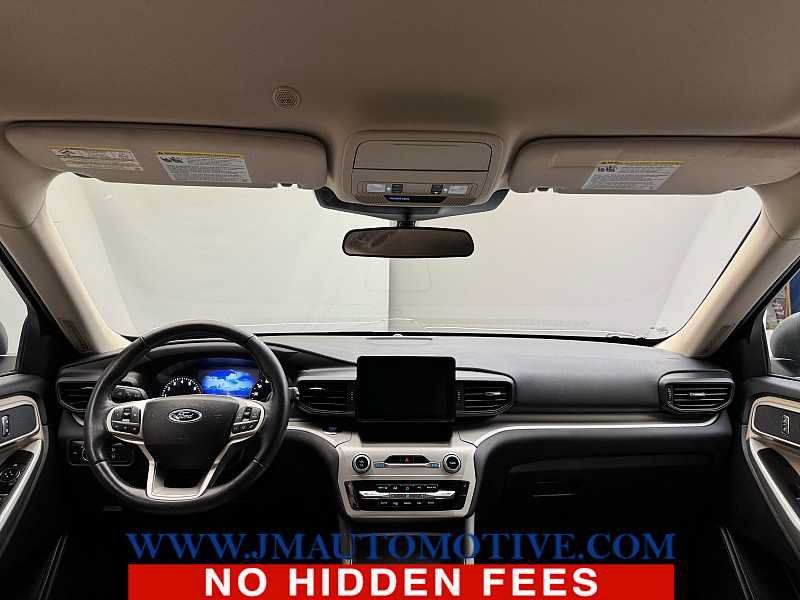 Used 2023 Ford Explorer XLT AWD/4WD image 11