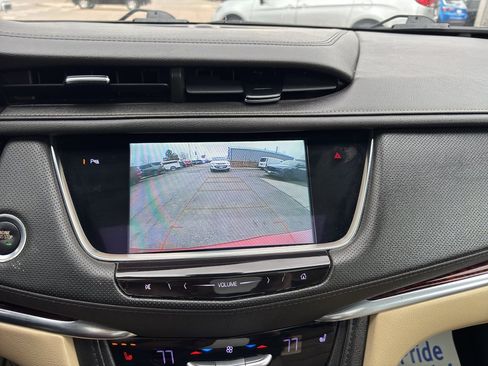 Used 2019 Cadillac XT5 Luxury FWD image 22