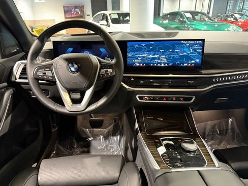Used 2024 BMW X5 xDrive40i w/ Premium Package AWD/4WD image 13