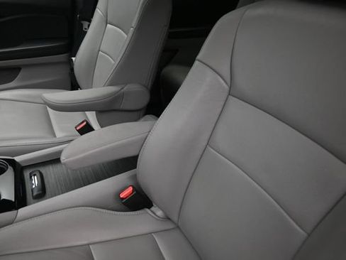 Used 2022 Honda Pilot Touring image 18