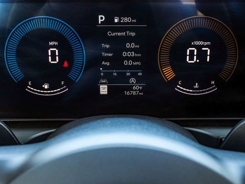 Used 2026 Hyundai Tucson SEL image 16