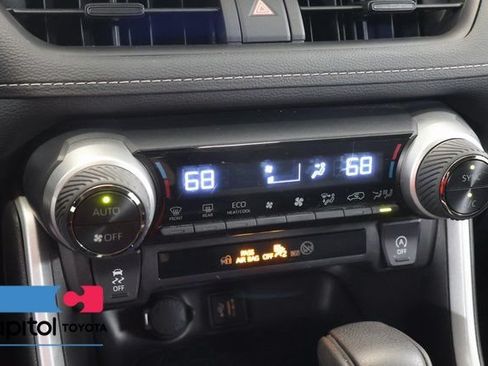 Used 2025 Toyota RAV4 XLE AWD/4WD image 20