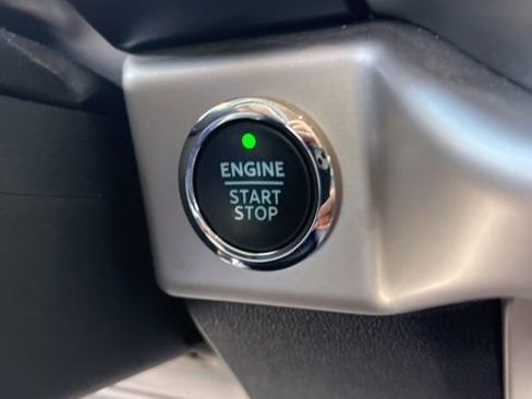 Used 2022 Ford Expedition XLT image 20