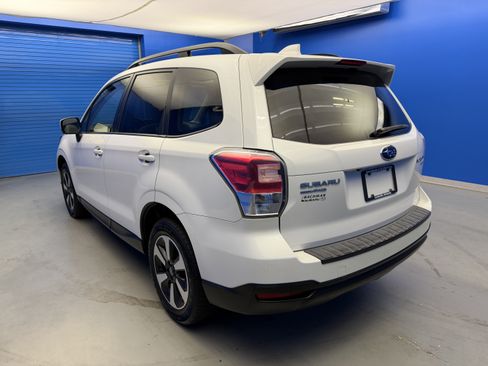 Used 2017 Subaru Forester 2.5i Premium AWD/4WD image 5