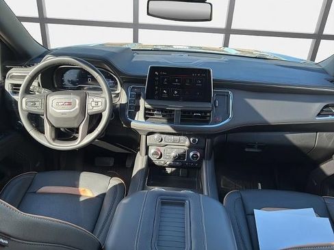 Used 2024 GMC Yukon AT4 w/ Technology Package image 18