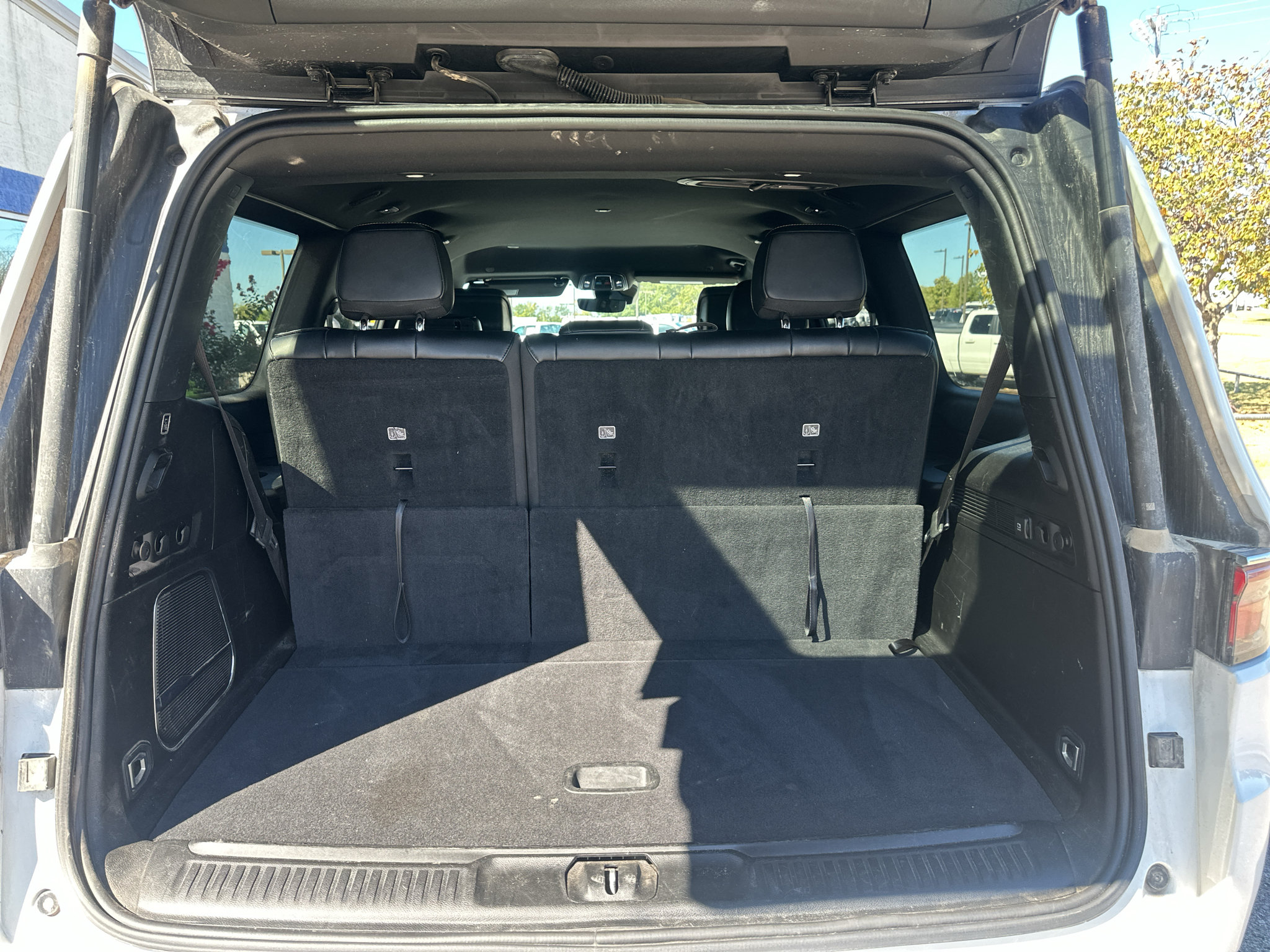 Used 2024 Jeep Wagoneer Series II w/ Flexible Seating Group RWD image 16