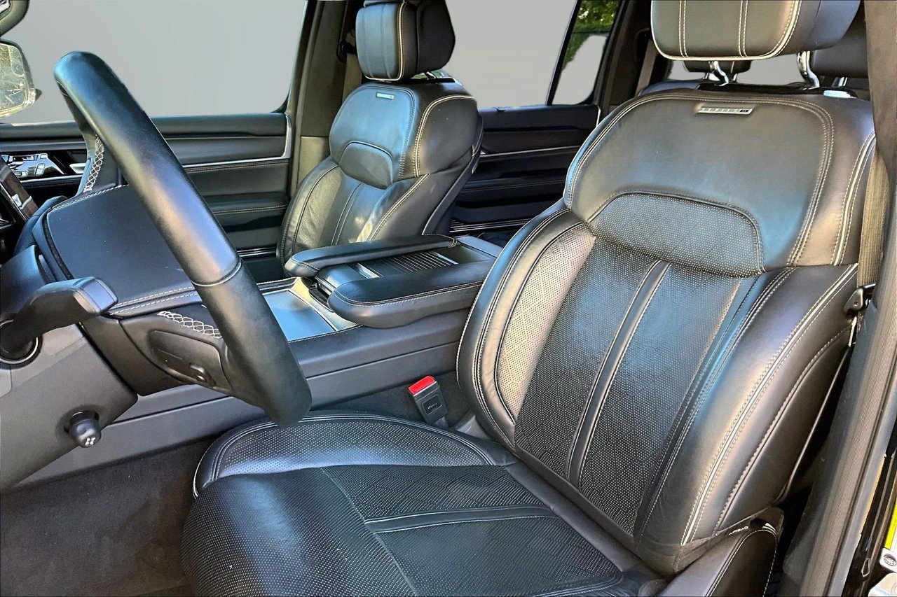Used 2024 Jeep Grand Wagoneer L Series II w/ Quick Order Packagew 28T AWD/4WD image 21