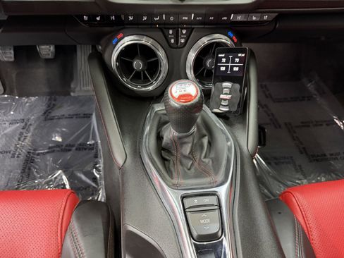 Used 2017 Chevrolet Camaro SS image 16