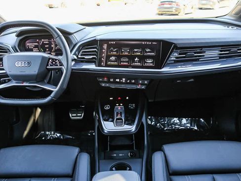 Used 2025 Audi Q4 e-tron Premium Plus w/ Premium Plus image 13