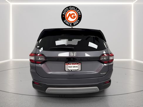 Used 2025 Honda Pilot EX-L image 5