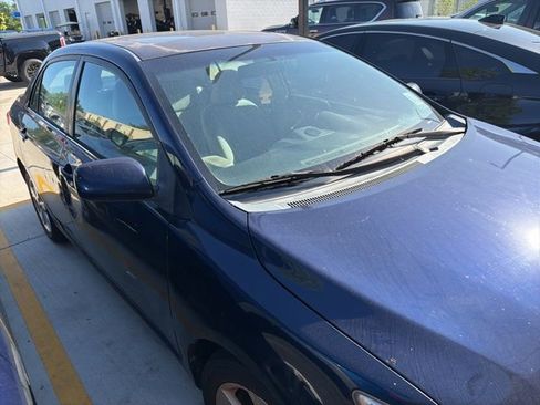 Used 2013 Toyota Corolla LE w/ Premium Pkg FWD image 4