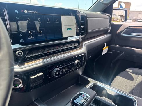 New 2026 Chevrolet Silverado 1500 RST w/ Dark Appearance Package AWD/4WD image 19