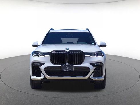 Used 2021 BMW X7 xDrive40i w/ M Sport Package AWD/4WD image 2