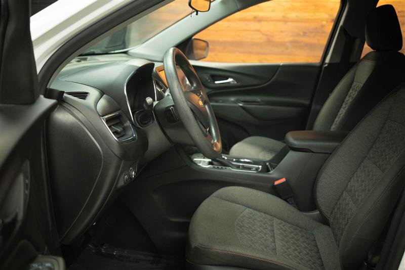 Used 2023 Chevrolet Equinox LT w/ LPO, Floor Liner Package AWD/4WD image 8