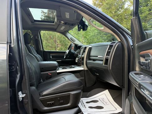 Used 2019 RAM 1500 Laramie AWD/4WD image 20