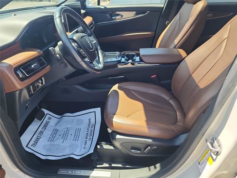 Certified 2023 Lincoln Nautilus Reserve FWD image 17