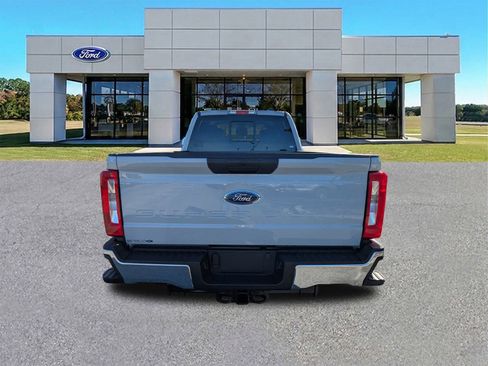 New 2026 Ford F250 XLT w/ FX4 Off-Road Package AWD/4WD image 5