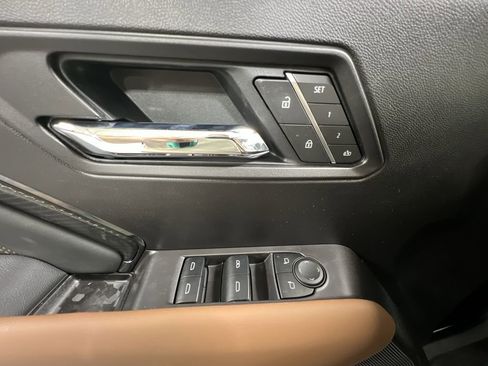 New 2025 GMC Canyon AT4 w/ Nightfall Edition image 24