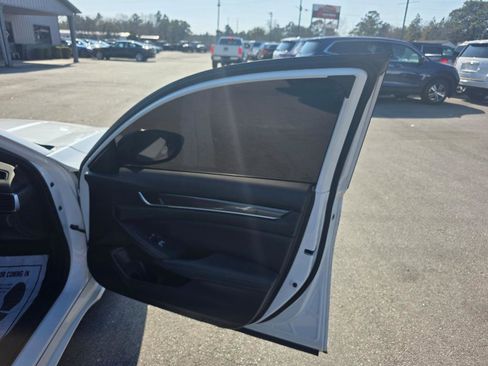Used 2022 Honda Accord Sport image 10