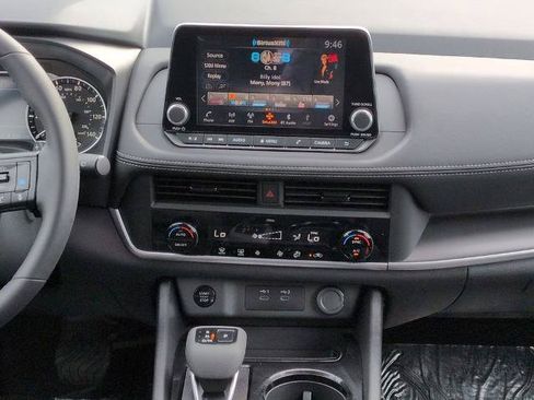 Certified 2026 Nissan Rogue SV FWD image 18