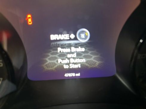 Used 2023 Dodge Charger SXT w/ Blacktop Package image 11