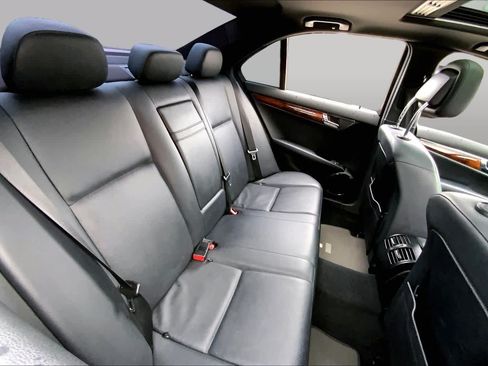 Used 2010 Mercedes-Benz C 300 4MATIC Sedan image 19