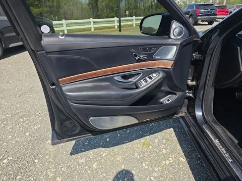 Used 2016 Mercedes-Benz S 550 Sedan image 39