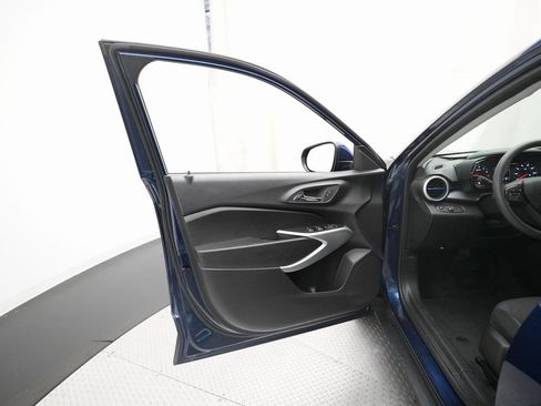 Used 2024 Chevrolet Trax LS w/ LS Convenience Package image 27