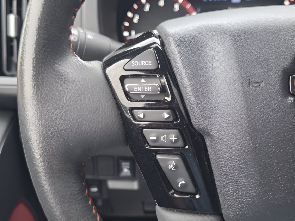 Used 2025 Nissan Frontier PRO-4X w/ Pro Premium Package AWD/4WD image 19
