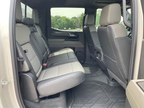 New 2026 Chevrolet Silverado 1500 ZR2 w/ LPO, Dark Essentials Package AWD/4WD image 31