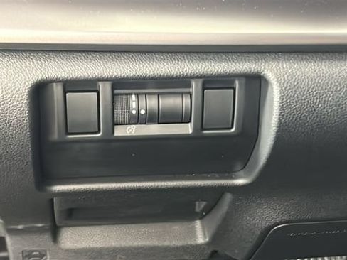 Used 2022 Nissan Rogue S FWD image 52