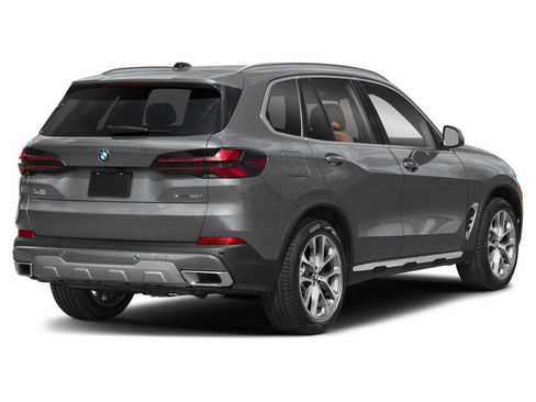 Used 2026 BMW X5 xDrive40i AWD/4WD image 2