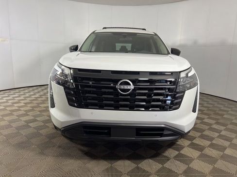 New 2026 Nissan Pathfinder SV image 2